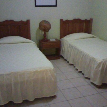 Nakum Hotel Flores Buitenkant foto