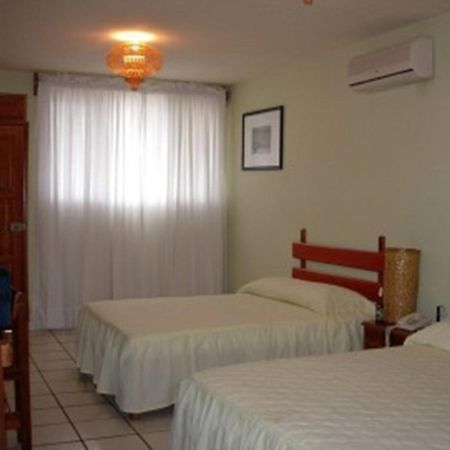 Nakum Hotel Flores Buitenkant foto