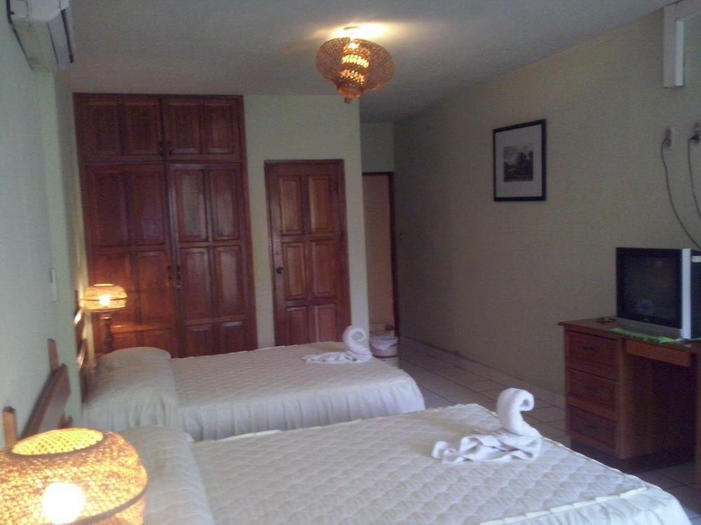 Nakum Hotel Flores Buitenkant foto